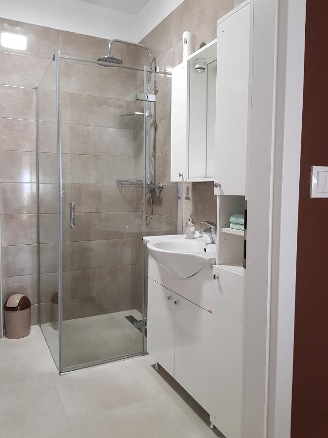 Apartmani Milutin Бродариця Екстер'єр фото