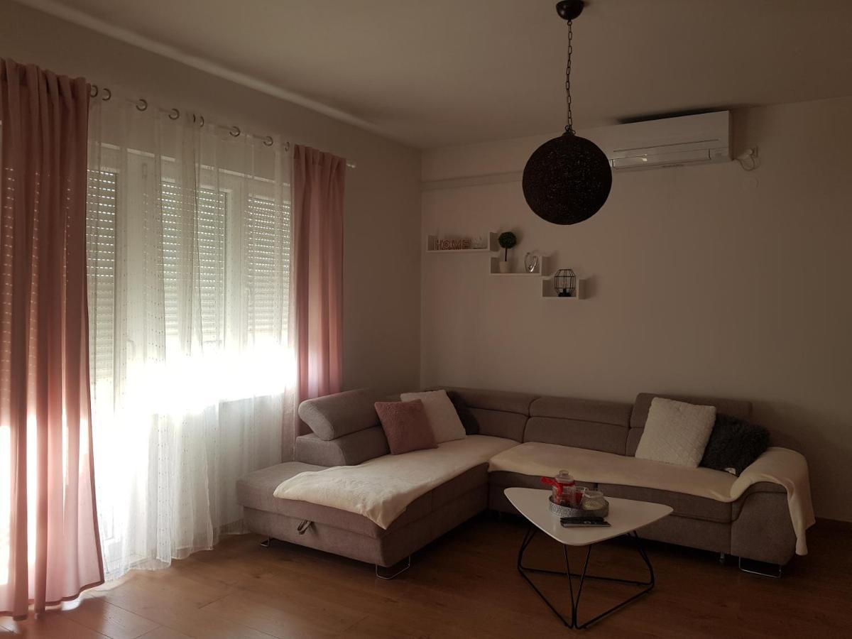 Apartmani Milutin Бродариця Екстер'єр фото